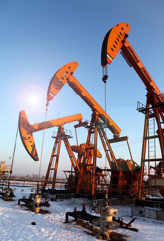 美國(guó)石油產(chǎn)量突破1300萬桶 全球能源市場(chǎng)的里程碑與挑戰(zhàn)